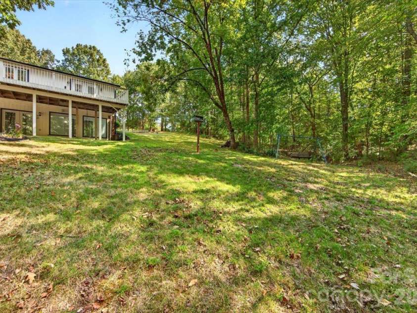 16 Cove Creek Place, Concord, NC 28025.  MLS# CAR4430765, YatesRealty ID 55707. 
