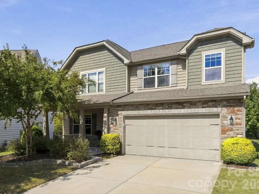 108 Rainbow Trout Trail, Fort Mill, SC 29715.  MLS# CAR4430539, YatesRealty ID 55708. 
