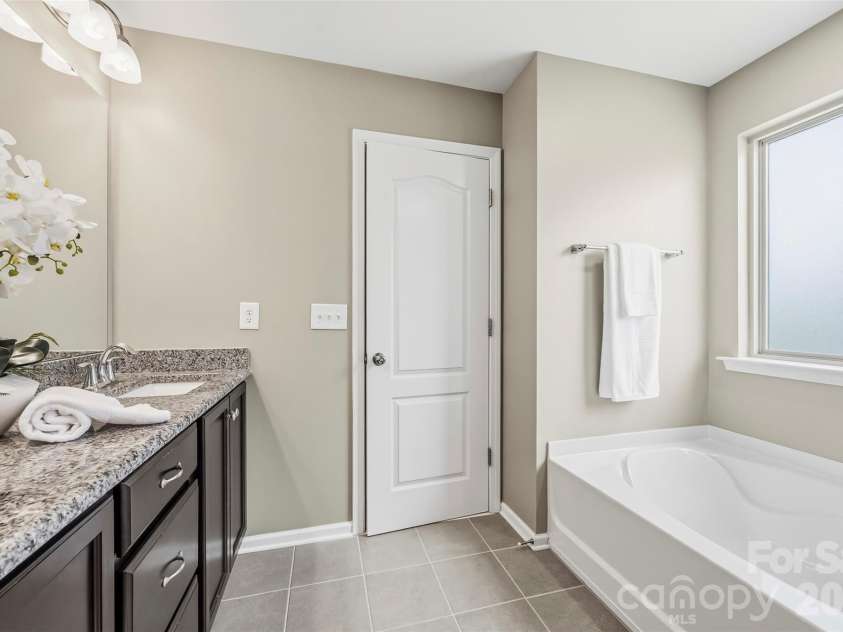 108 Rainbow Trout Trail, Fort Mill, SC 29715.  MLS# CAR4430539, YatesRealty ID 55708. 