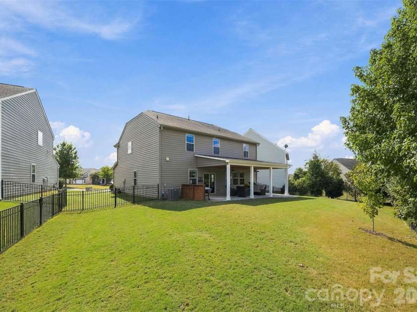 108 Rainbow Trout Trail, Fort Mill, SC 29715.  MLS# CAR4430539, YatesRealty ID 55708. 