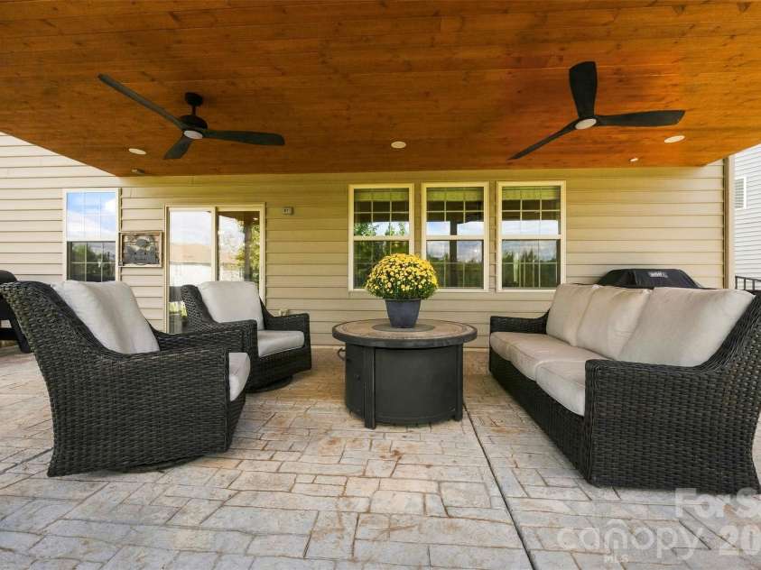 108 Rainbow Trout Trail, Fort Mill, SC 29715.  MLS# CAR4430539, YatesRealty ID 55708. 