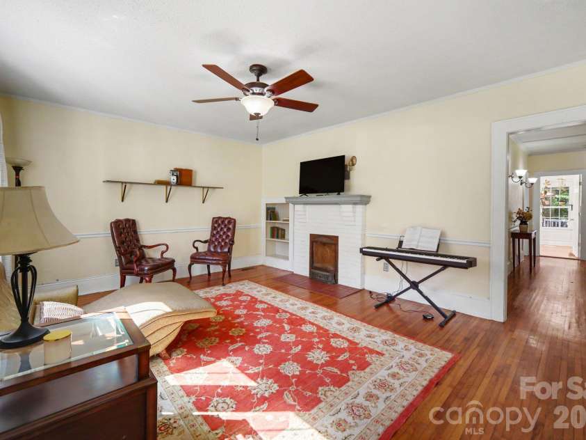821 Chester Street, Gastonia, NC 28052.  MLS# CAR4430330, YatesRealty ID 55710. 