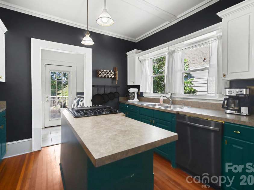 821 Chester Street, Gastonia, NC 28052.  MLS# CAR4430330, YatesRealty ID 55710. 