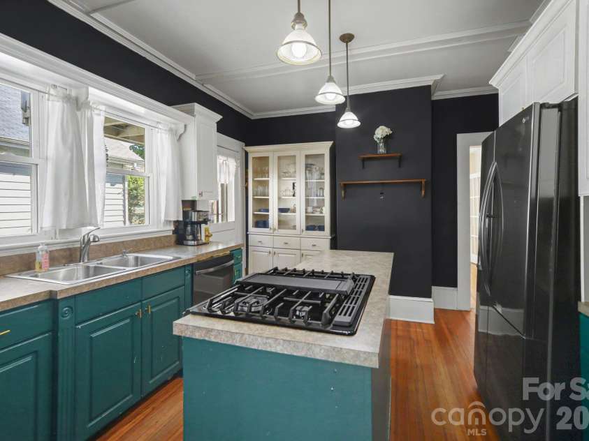 821 Chester Street, Gastonia, NC 28052.  MLS# CAR4430330, YatesRealty ID 55710. 