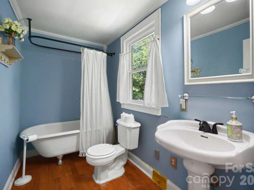 821 Chester Street, Gastonia, NC 28052.  MLS# CAR4430330, YatesRealty ID 55710. 
