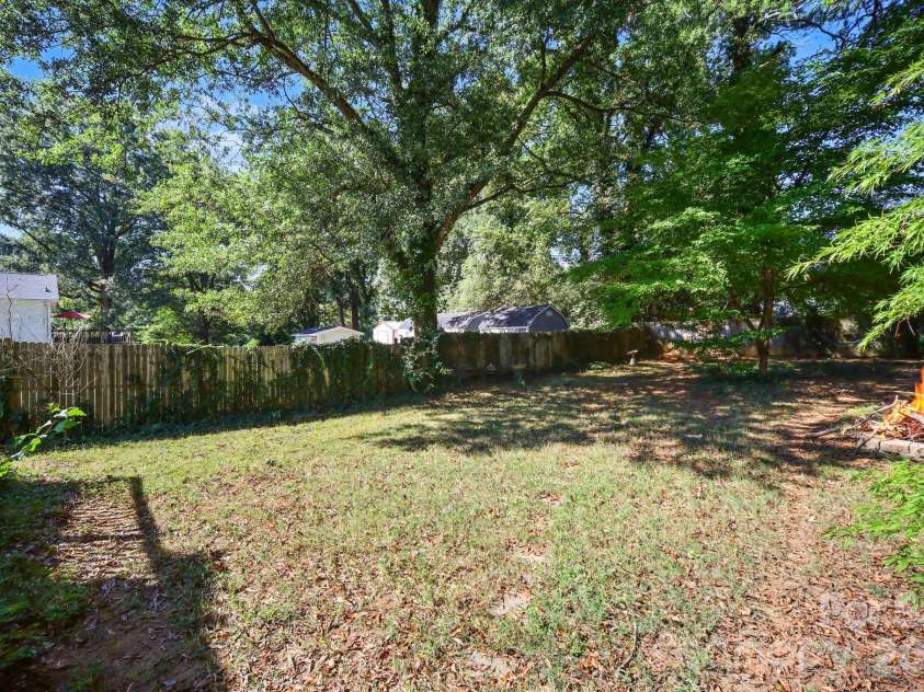 821 Chester Street, Gastonia, NC 28052.  MLS# CAR4430330, YatesRealty ID 55710. 