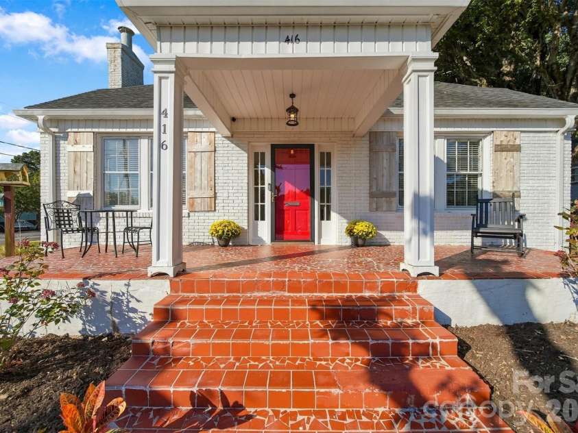 416 Kentwood Street, Lenoir, NC 28645.  MLS# CAR4430589, YatesRealty ID 55711. 