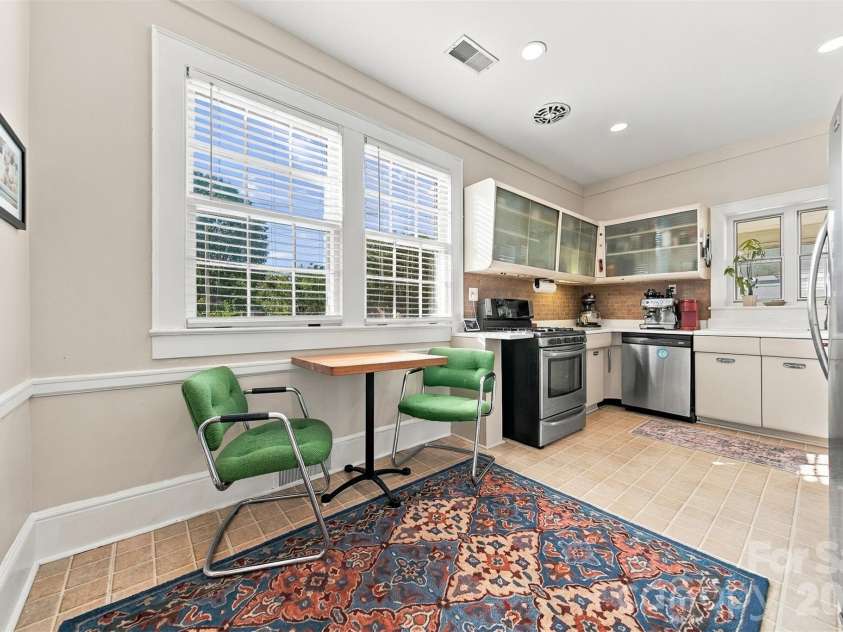 416 Kentwood Street, Lenoir, NC 28645.  MLS# CAR4430589, YatesRealty ID 55711. 