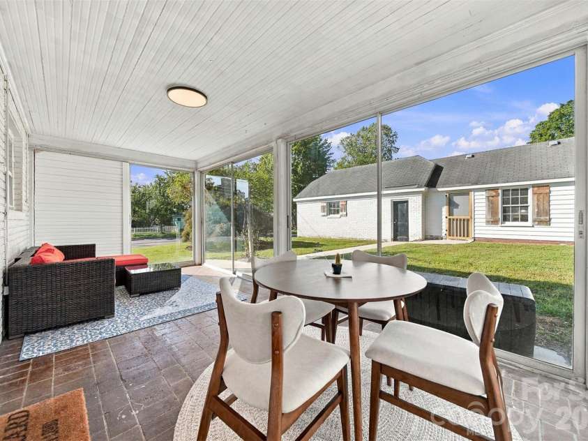 416 Kentwood Street, Lenoir, NC 28645.  MLS# CAR4430589, YatesRealty ID 55711. 