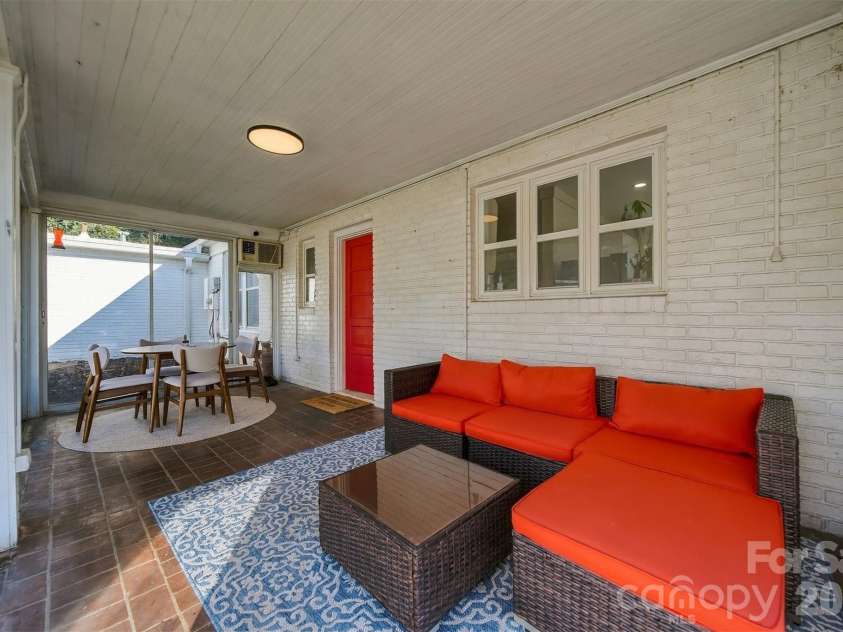 416 Kentwood Street, Lenoir, NC 28645.  MLS# CAR4430589, YatesRealty ID 55711. 