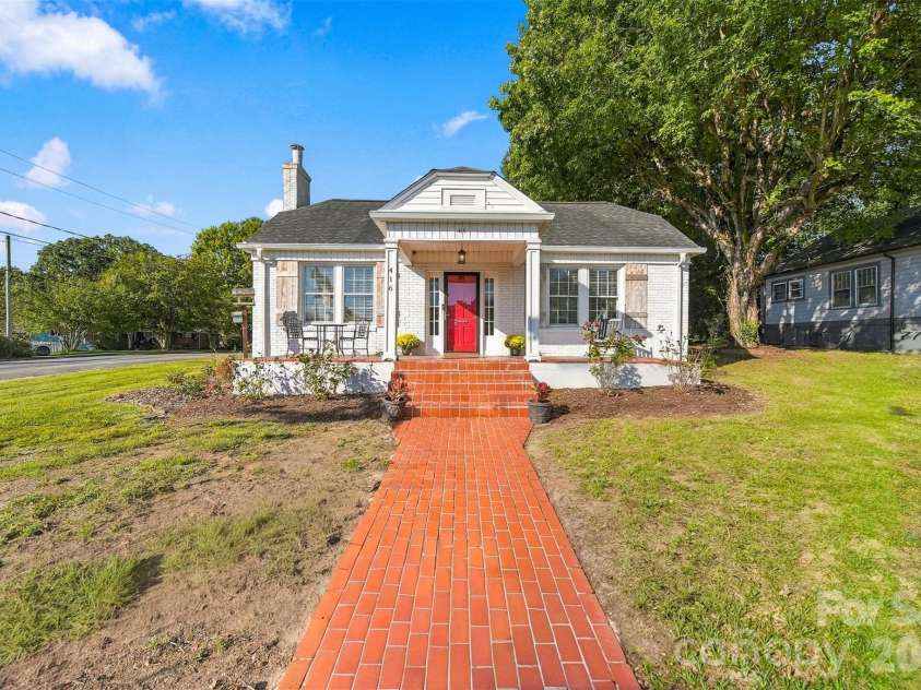 416 Kentwood Street, Lenoir, NC 28645.  MLS# CAR4430589, YatesRealty ID 55711. 