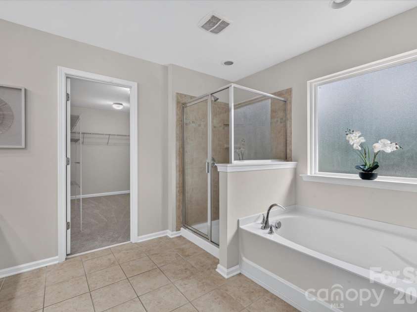 2712 Lawson Drive, Waxhaw, NC 28173.  MLS# CAR4430224, YatesRealty ID 55714. 