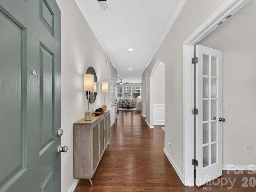 2712 Lawson Drive, Waxhaw, NC 28173.  MLS# CAR4430224, YatesRealty ID 55714. Foyer
