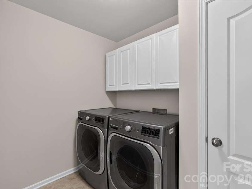 2712 Lawson Drive, Waxhaw, NC 28173.  MLS# CAR4430224, YatesRealty ID 55714. Laundry Room on Upper Floor