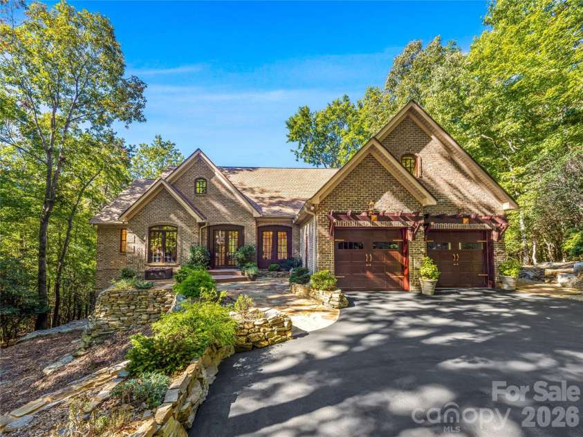 40 Ulvda Court, Brevard, NC 28712.  MLS# CAR4430027, YatesRealty ID 55715. 