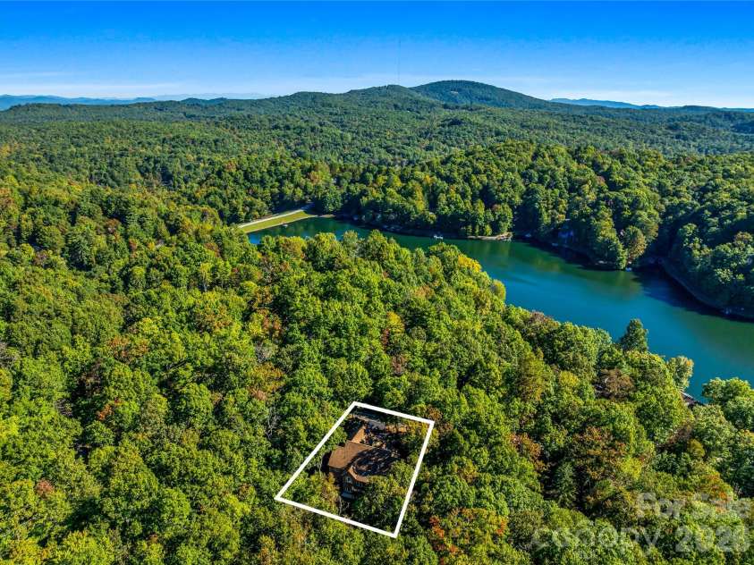 40 Ulvda Court, Brevard, NC 28712.  MLS# CAR4430027, YatesRealty ID 55715. 