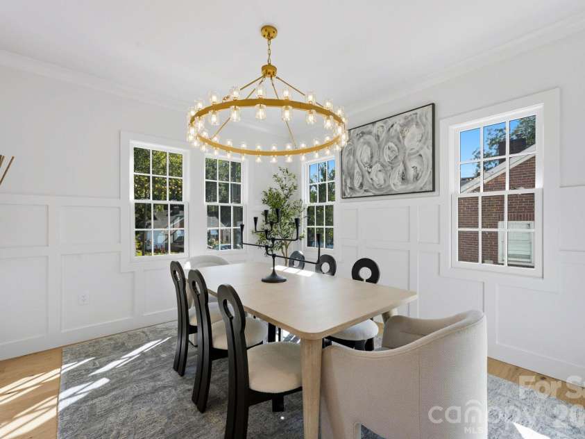 1740 Merriman Avenue, Charlotte, NC 28203.  MLS# CAR4430003, YatesRealty ID 55716. Dining room