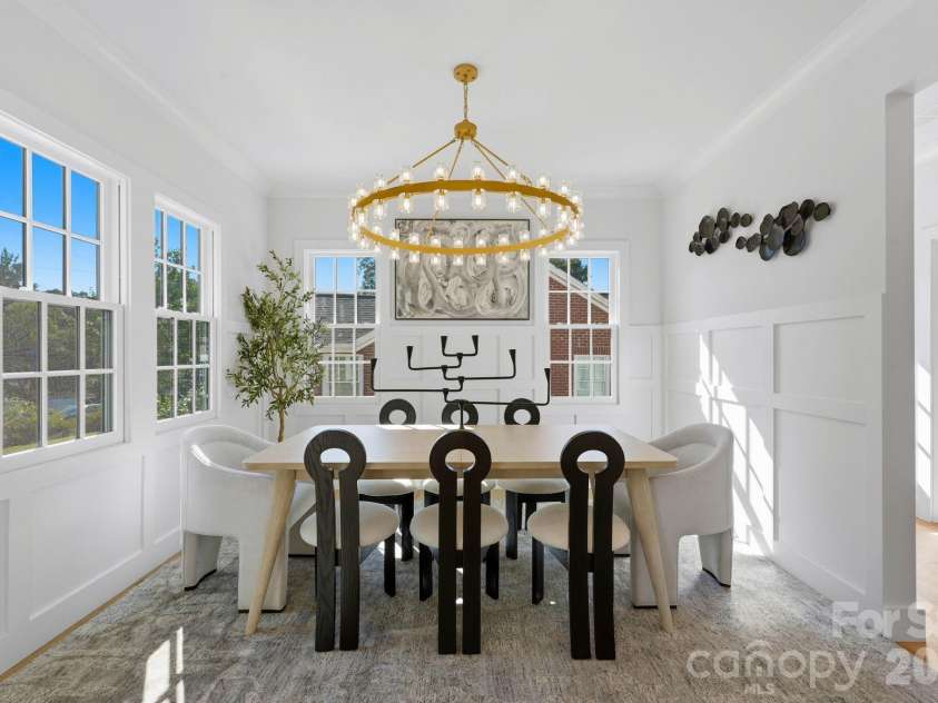 1740 Merriman Avenue, Charlotte, NC 28203.  MLS# CAR4430003, YatesRealty ID 55716. Dining room