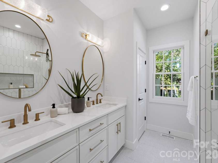 1740 Merriman Avenue, Charlotte, NC 28203.  MLS# CAR4430003, YatesRealty ID 55716. Guest bathroom (main level)