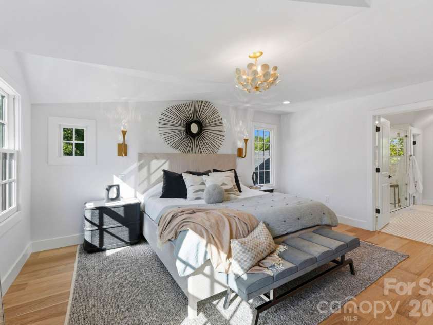 1740 Merriman Avenue, Charlotte, NC 28203.  MLS# CAR4430003, YatesRealty ID 55716. Guest bathroom (main level)