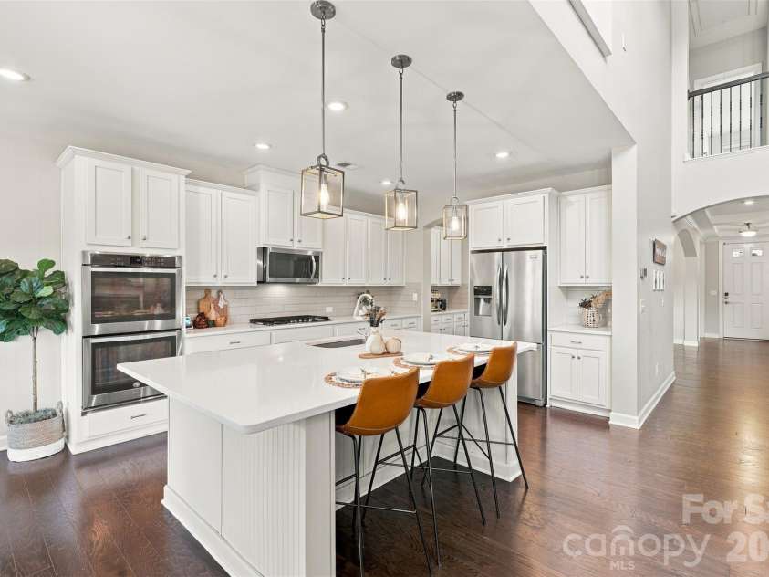 110 Kenna Court, Matthews, NC 28104.  MLS# CAR4429916, YatesRealty ID 55718. 