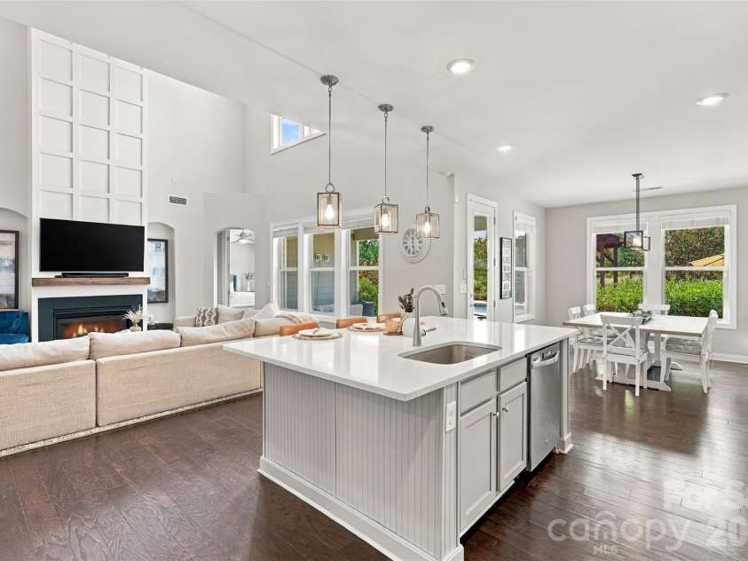110 Kenna Court, Matthews, NC 28104.  MLS# CAR4429916, YatesRealty ID 55718. 