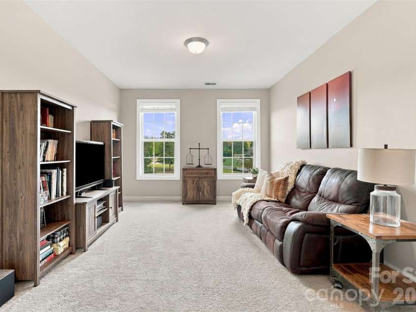 110 Kenna Court, Matthews, NC 28104.  MLS# CAR4429916, YatesRealty ID 55718. 