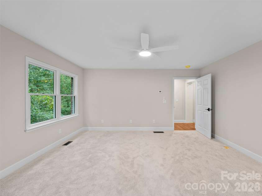 18 Carriage Park Way, Hendersonville, NC 28791.  MLS# CAR4430062, YatesRealty ID 55719. 