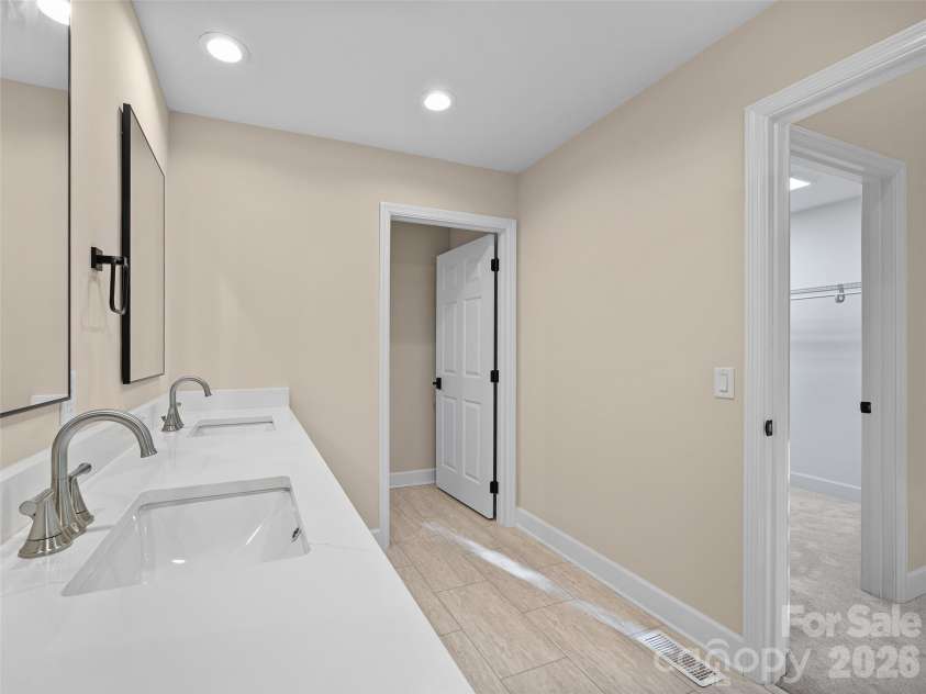 18 Carriage Park Way, Hendersonville, NC 28791.  MLS# CAR4430062, YatesRealty ID 55719. 