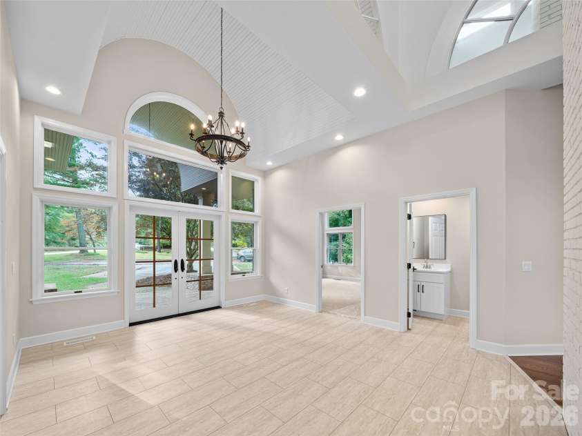 18 Carriage Park Way, Hendersonville, NC 28791.  MLS# CAR4430062, YatesRealty ID 55719. 