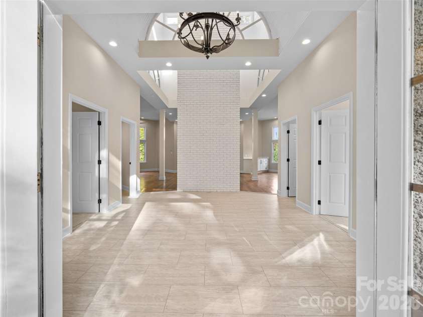 18 Carriage Park Way, Hendersonville, NC 28791.  MLS# CAR4430062, YatesRealty ID 55719. 