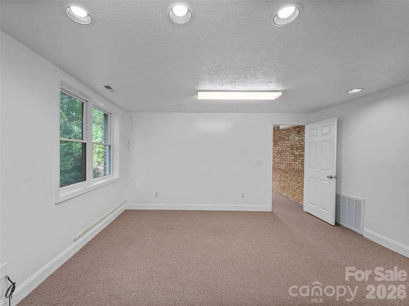 18 Carriage Park Way, Hendersonville, NC 28791.  MLS# CAR4430062, YatesRealty ID 55719. 