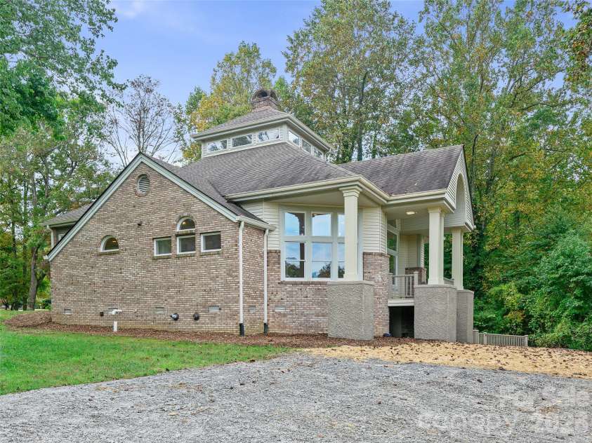 18 Carriage Park Way, Hendersonville, NC 28791.  MLS# CAR4430062, YatesRealty ID 55719. 