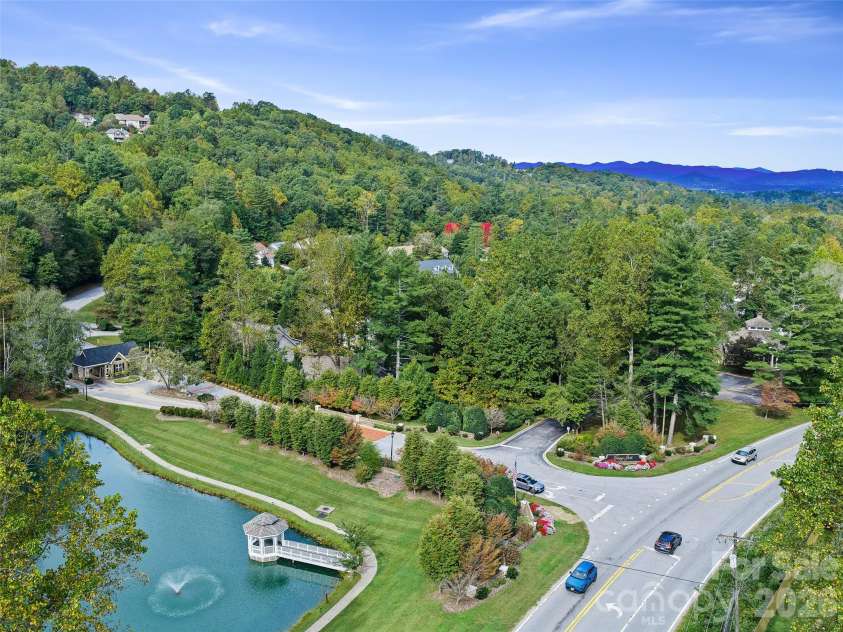 18 Carriage Park Way, Hendersonville, NC 28791.  MLS# CAR4430062, YatesRealty ID 55719. 
