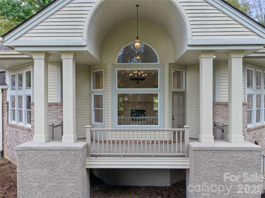 18 Carriage Park Way, Hendersonville, NC 28791.  MLS# CAR4430062, YatesRealty ID 55719. 
