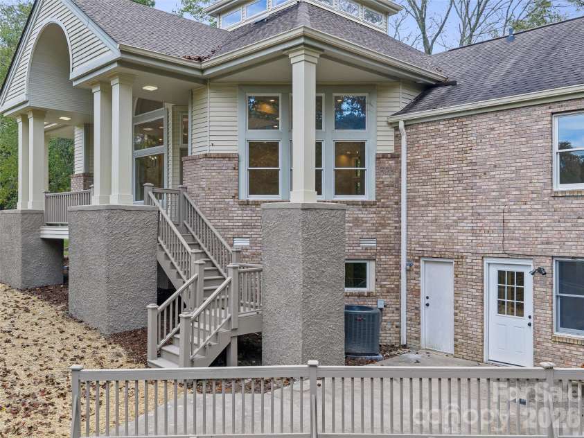 18 Carriage Park Way, Hendersonville, NC 28791.  MLS# CAR4430062, YatesRealty ID 55719. 