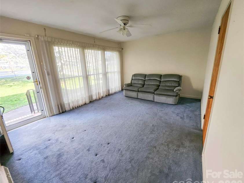 519 Broome Street, Monroe, NC 28110.  MLS# CAR4360770, YatesRealty ID 5572. 