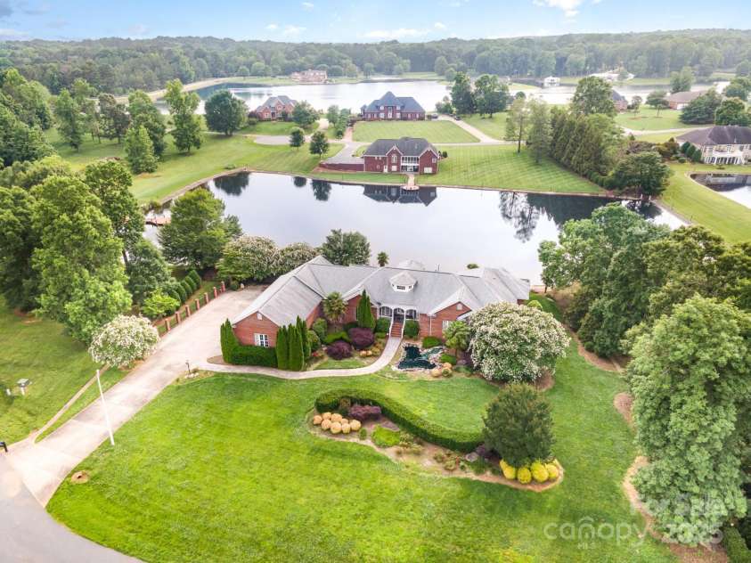 6823 Manatee Drive, Concord, NC 28025.  MLS# CAR4267716, YatesRealty ID 5572. 