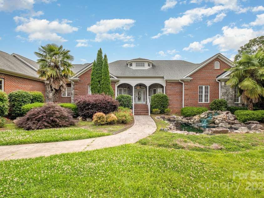 6823 Manatee Drive, Concord, NC 28025.  MLS# CAR4267716, YatesRealty ID 5572. 