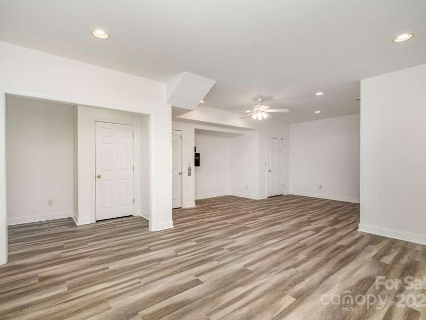 6823 Manatee Drive, Concord, NC 28025.  MLS# CAR4267716, YatesRealty ID 5572. 