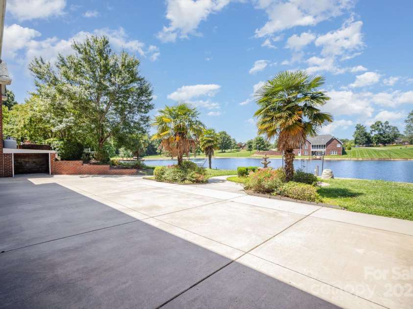 6823 Manatee Drive, Concord, NC 28025.  MLS# CAR4267716, YatesRealty ID 5572. 