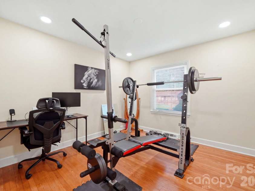 1524 Lanewood Place, Charlotte, NC 28208.  MLS# CAR4429696, YatesRealty ID 55721. First Bedroom