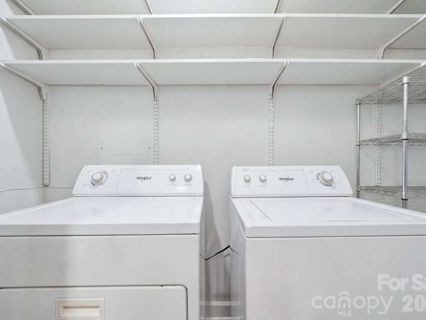 1524 Lanewood Place, Charlotte, NC 28208.  MLS# CAR4429696, YatesRealty ID 55721. Laundry Room attached to Kitchen
