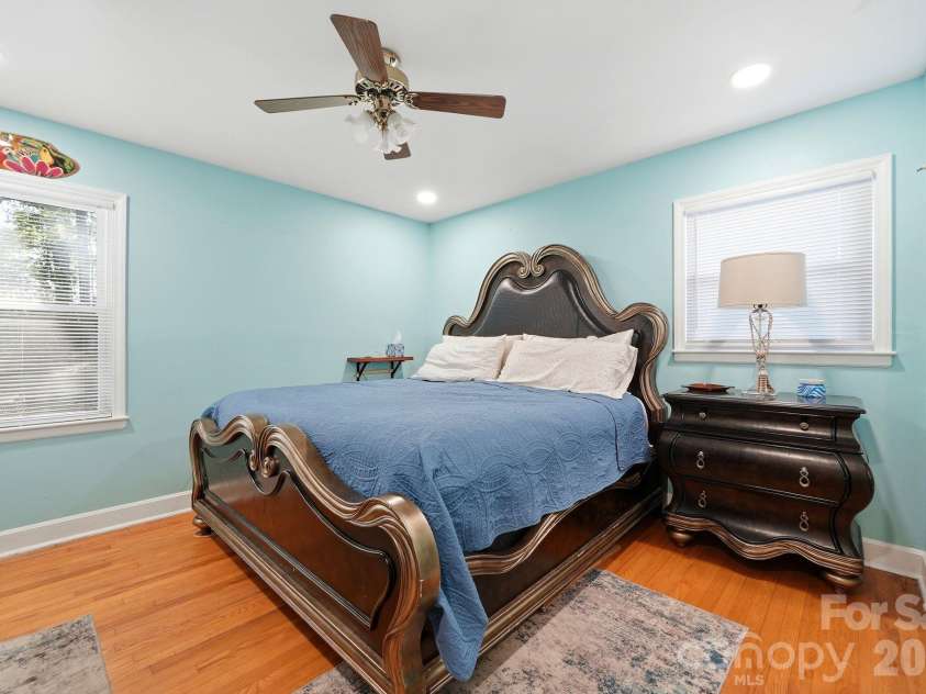 1524 Lanewood Place, Charlotte, NC 28208.  MLS# CAR4429696, YatesRealty ID 55721. Primary Bedroom