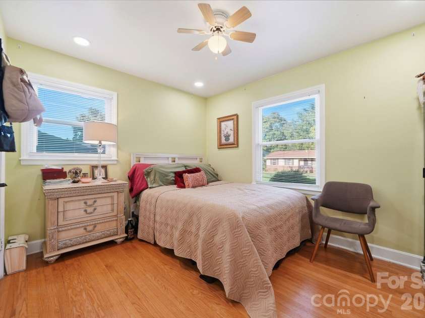 1524 Lanewood Place, Charlotte, NC 28208.  MLS# CAR4429696, YatesRealty ID 55721. Second Bedroom