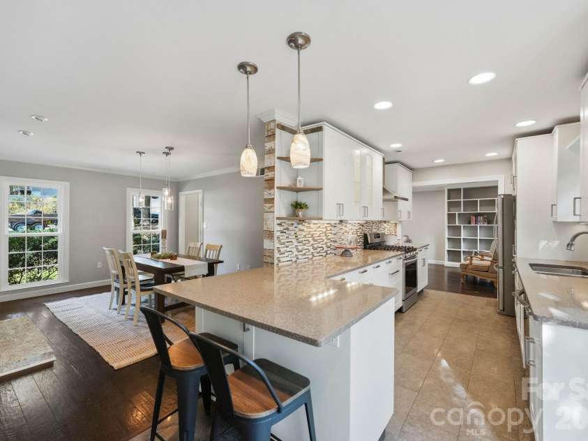 6213 Bevington Place, Charlotte, NC 28277.  MLS# CAR4429693, YatesRealty ID 55722. 