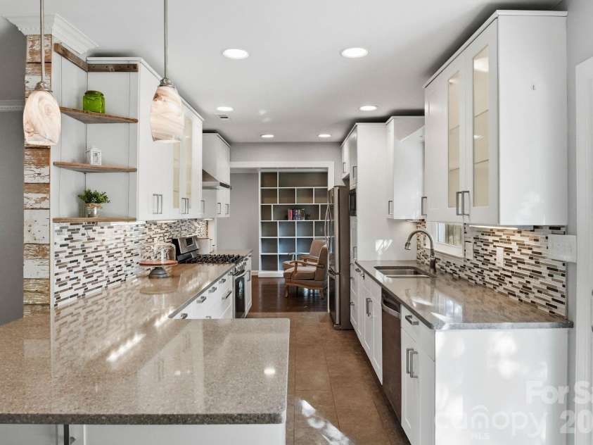 6213 Bevington Place, Charlotte, NC 28277.  MLS# CAR4429693, YatesRealty ID 55722. 