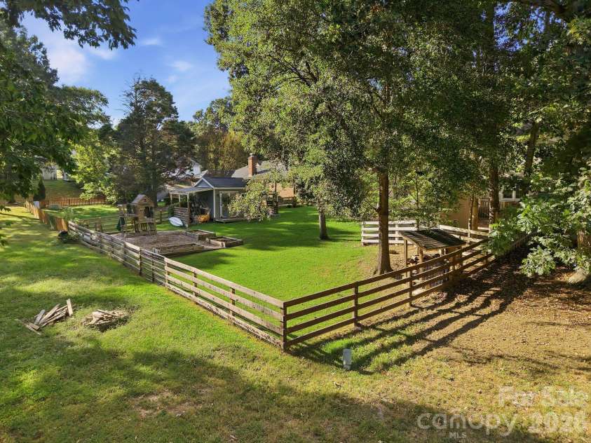 6213 Bevington Place, Charlotte, NC 28277.  MLS# CAR4429693, YatesRealty ID 55722. 