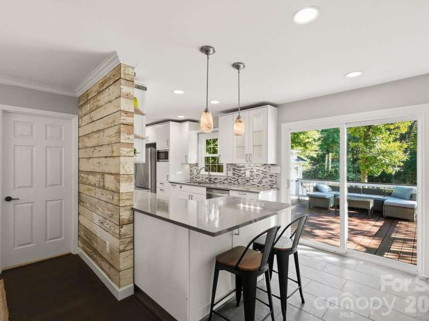 6213 Bevington Place, Charlotte, NC 28277.  MLS# CAR4429693, YatesRealty ID 55722. 