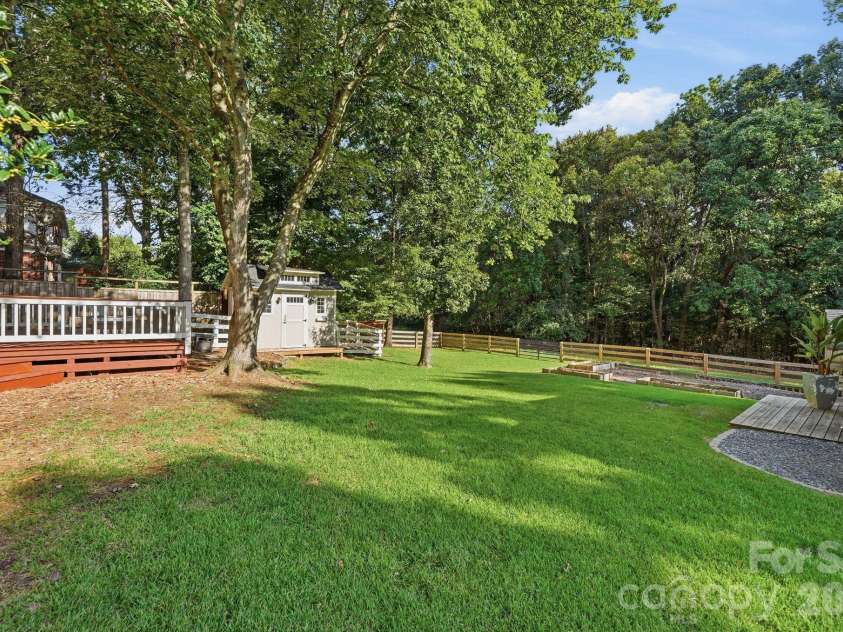 6213 Bevington Place, Charlotte, NC 28277.  MLS# CAR4429693, YatesRealty ID 55722. 